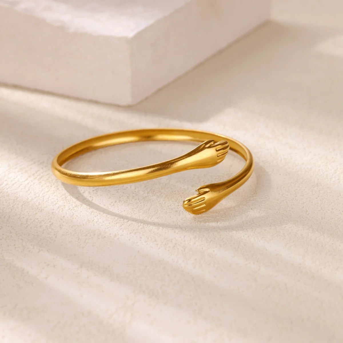 Golden Muse Bracelet Collection – Sculpted Elegance for Every Occasion