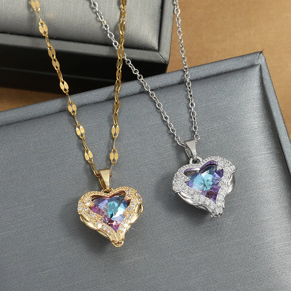 Eternal Heart Gem Necklace – The Light of Love and Elegance