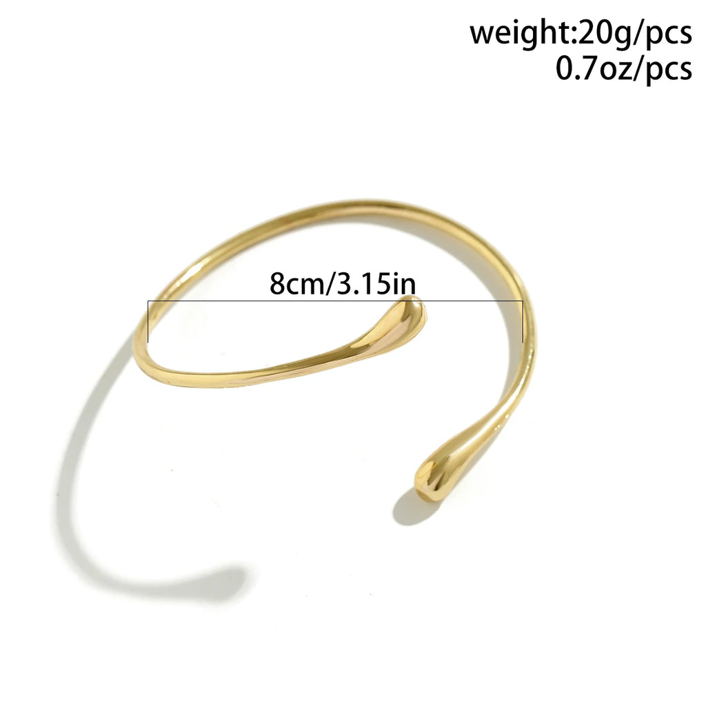 Golden Serpent Arm Cuff – Bold Elegance Redefined